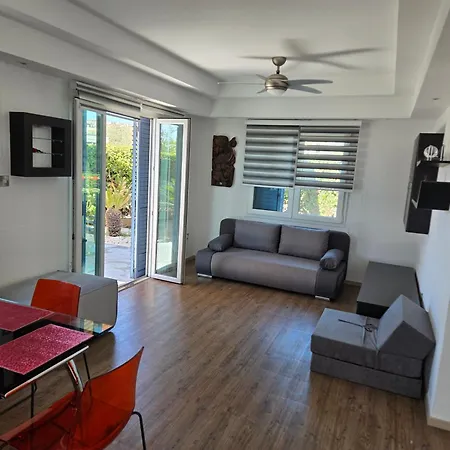Vakantiehuis Urban Oasis Next To The Paphos