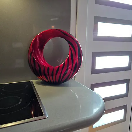 Nyaraló Urban Oasis Next To The Paphos