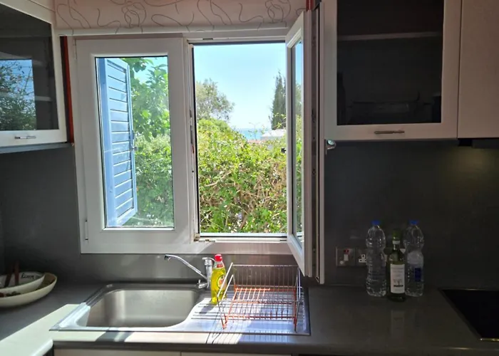 度假居 Urban Oasis Next To The Paphos