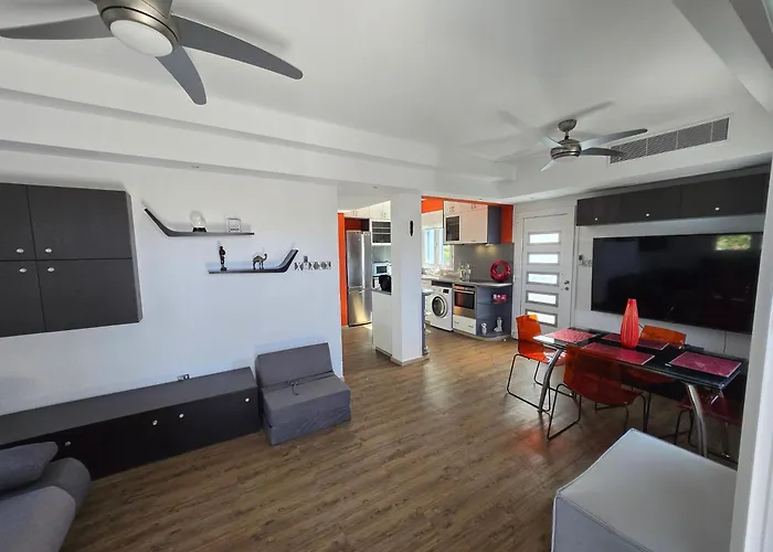 Urban Oasis Next To The 別荘