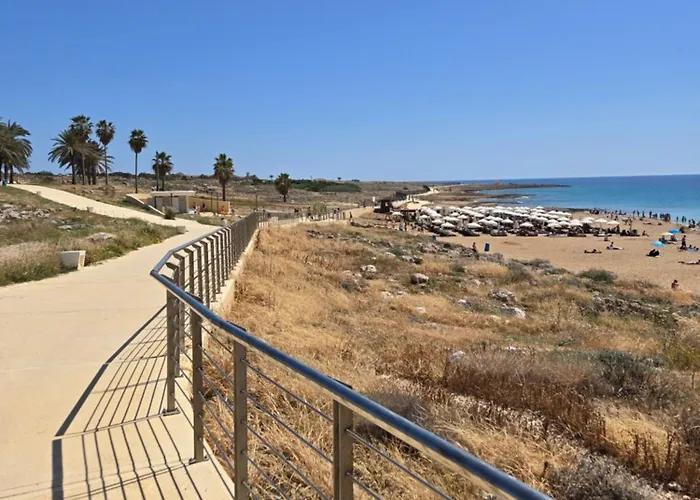 度假居 Urban Oasis Next To The Paphos